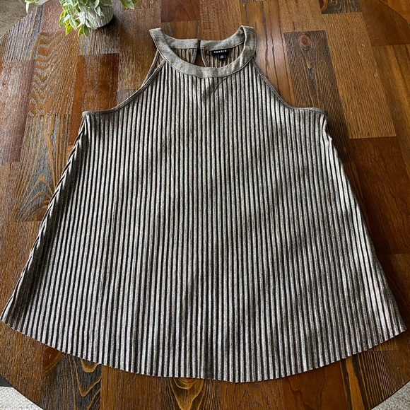 Torrid Pleated Metallic Gold Goddess Tank - Picture 1 of 9